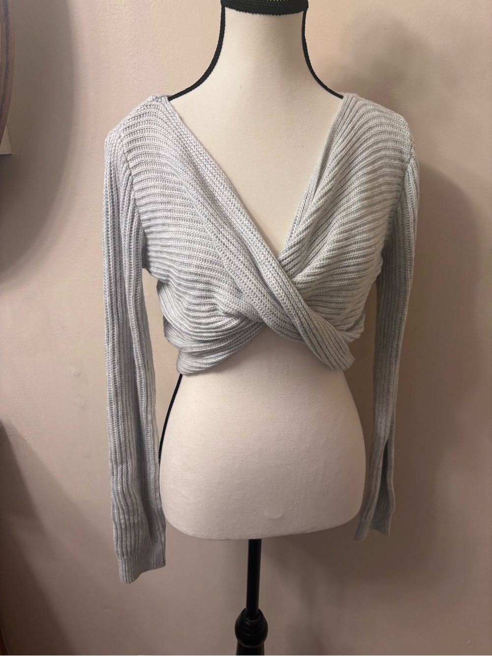 Garage Light Gray Ribbed Twist-Front Cropped Top